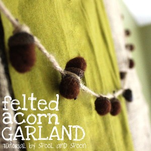 Felted Acorn Garland For Fall Decoration Image
